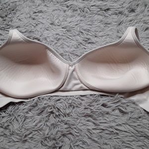 Olga Intimates & Sleepwear - Olga 38C Wirefree Bra Olga Intimates & Sleepwear - Olga 38C Wirefree Bra